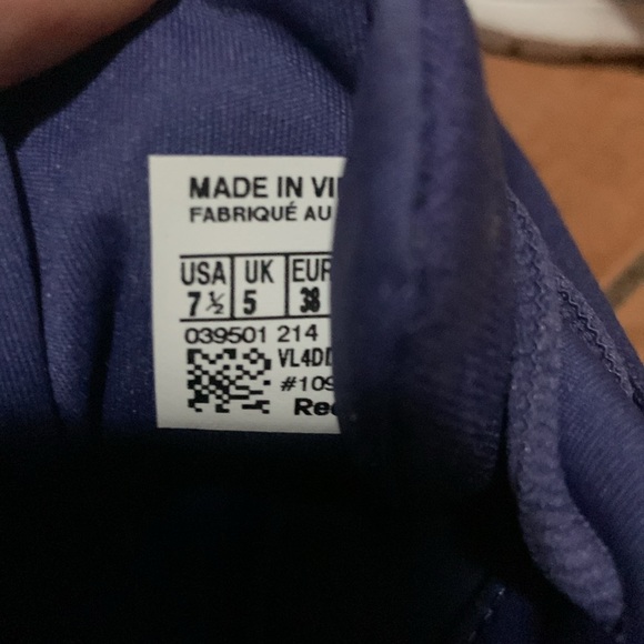 ( Like New ) Reebok Memory Tech Shoes - Picture 4 of 4